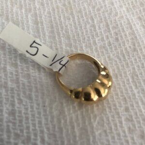 James Avery retired 14K yellow gold Scalloped Dome Ring